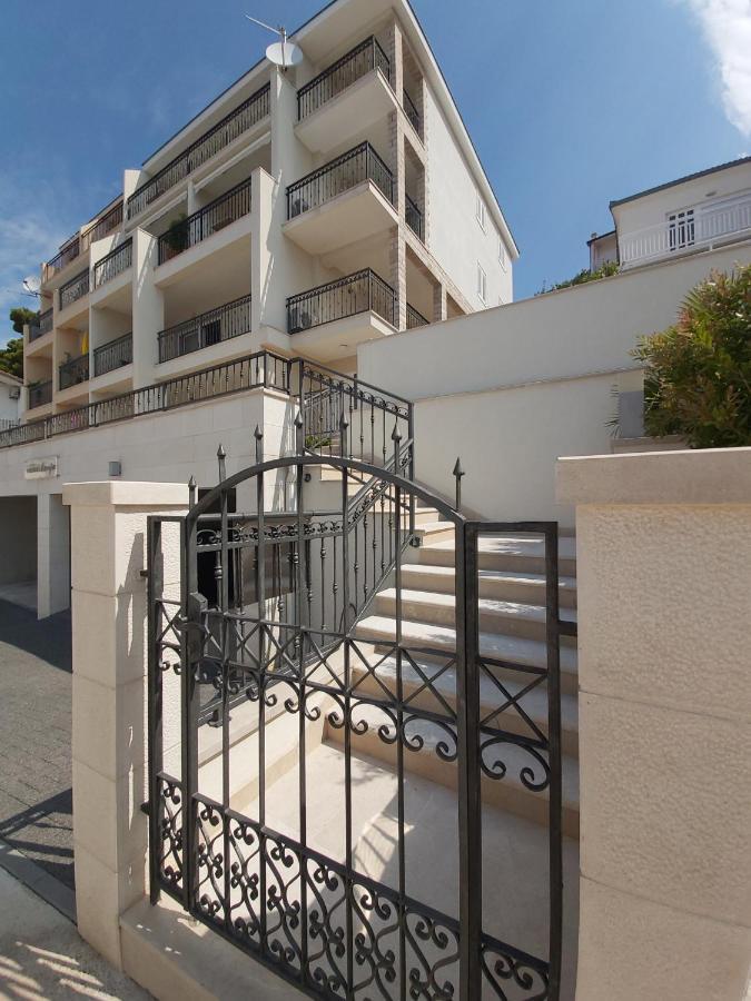 Apartments Marija Brela Εξωτερικό φωτογραφία