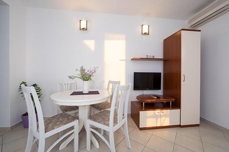 Apartments Marija Brela Εξωτερικό φωτογραφία