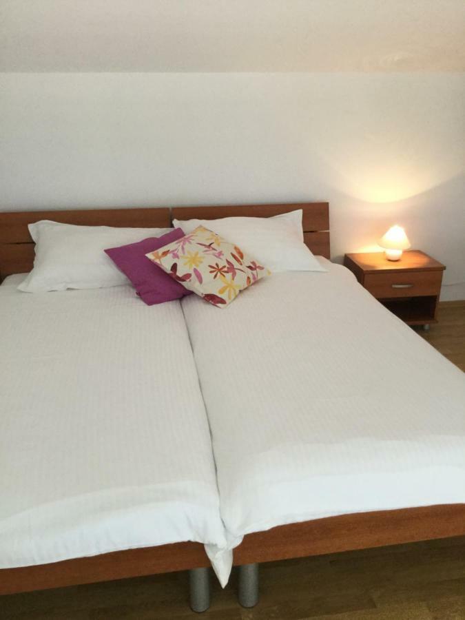 Apartments Marija Brela Εξωτερικό φωτογραφία
