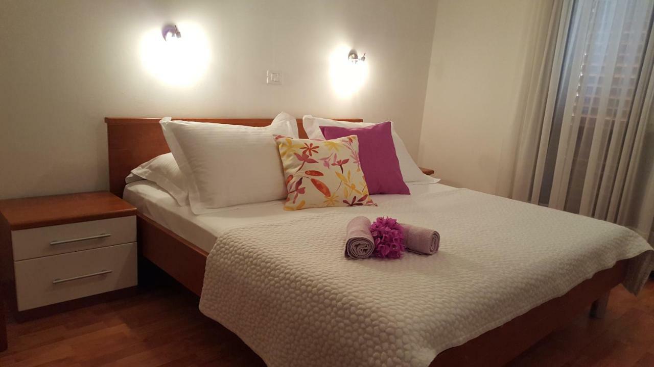 Apartments Marija Brela Εξωτερικό φωτογραφία